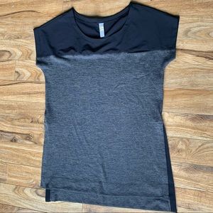 Lole woman’s size S tunic shirt